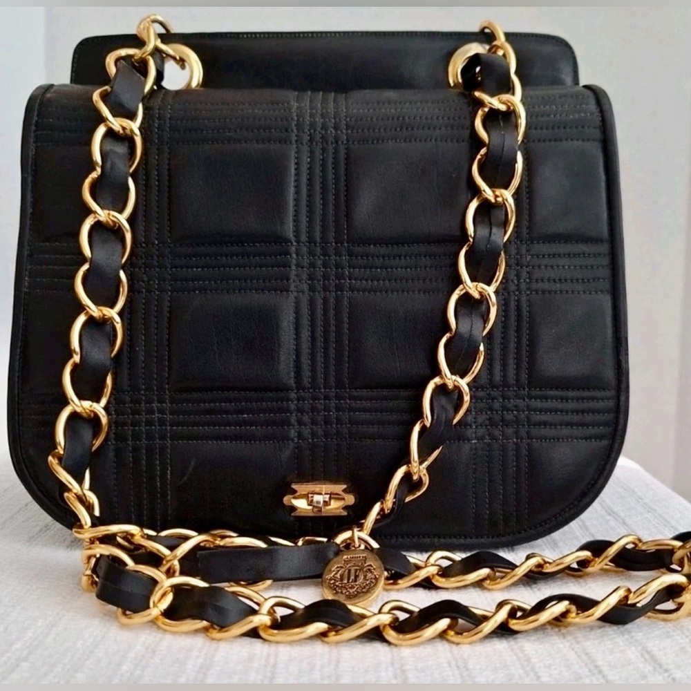 Vintage Italian LUXURY! Black Leather Shoulder bag. 90s Lux local boutique bag.